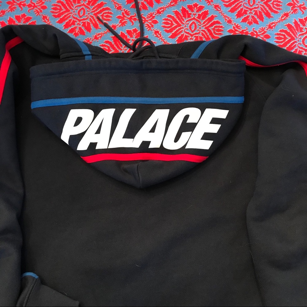 Palace S-Line Hood
